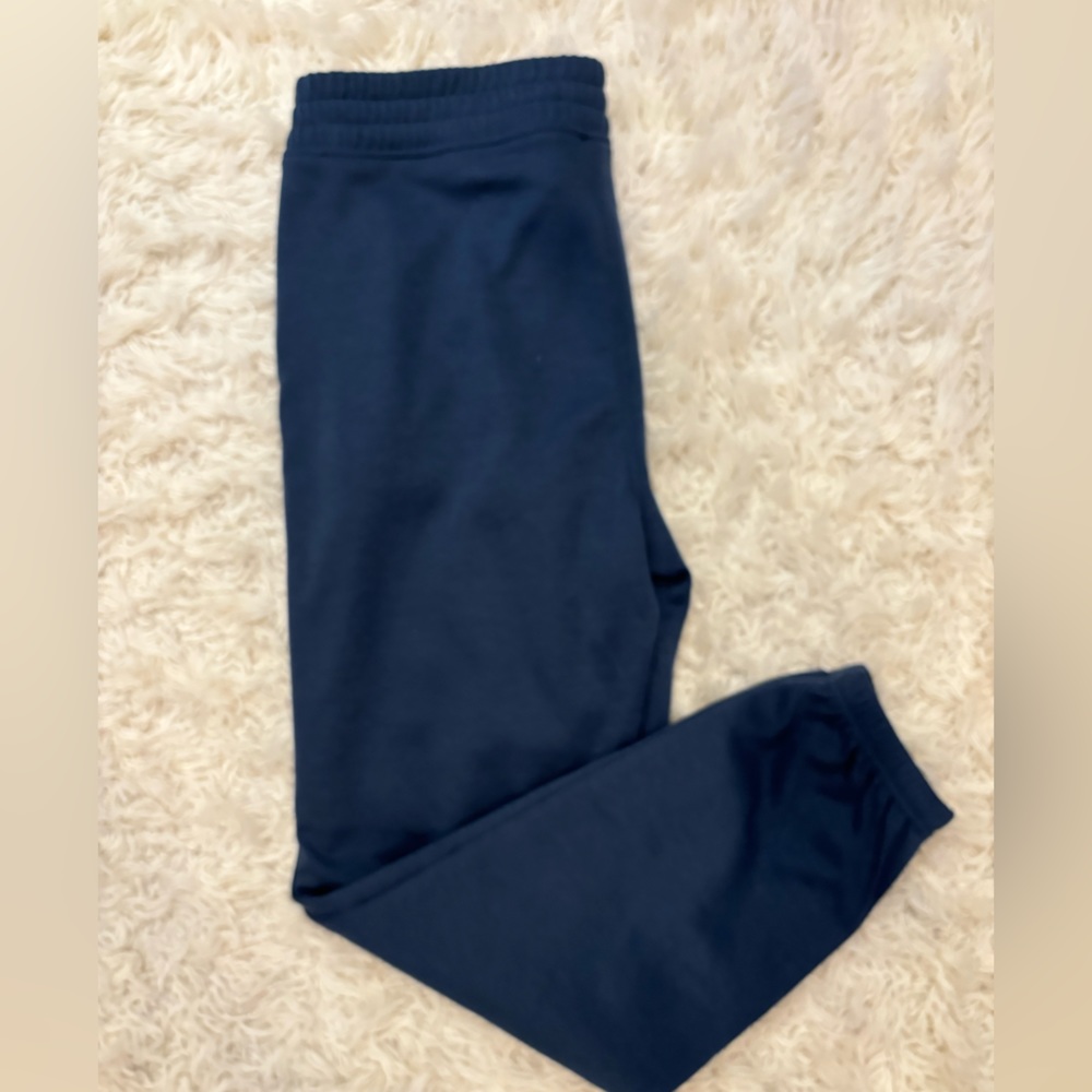 UGG - Women’s jogger sweatpants, size large